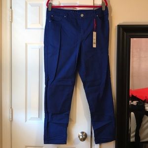 Elle NWT skinny Capri jeans